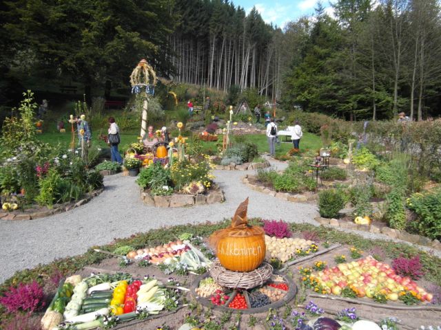 der Herbstliche Kräutergarten - Komplettansicht