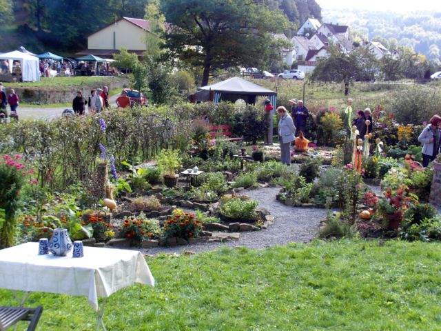 der Herbstliche Kräutergarten - Komplettansicht